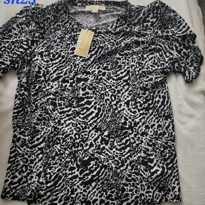 Sh23 Michael Kors Black and White Animal Print Short Sleeve Top